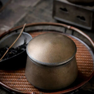 Boîte en céramique japonaise marron