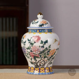 Boite Japonaise Vintage en bois ornée de motifs traditionnels