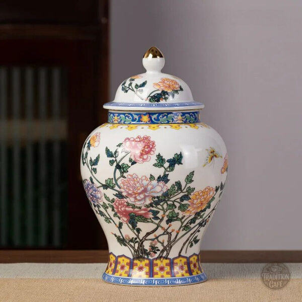 boite-japonaise-vintage-1 Boite Japonaise Vintage en bois ornée de motifs traditionnels