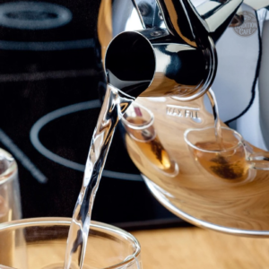 Bouilloire induction avec fonction sifflement pour alerte sonore