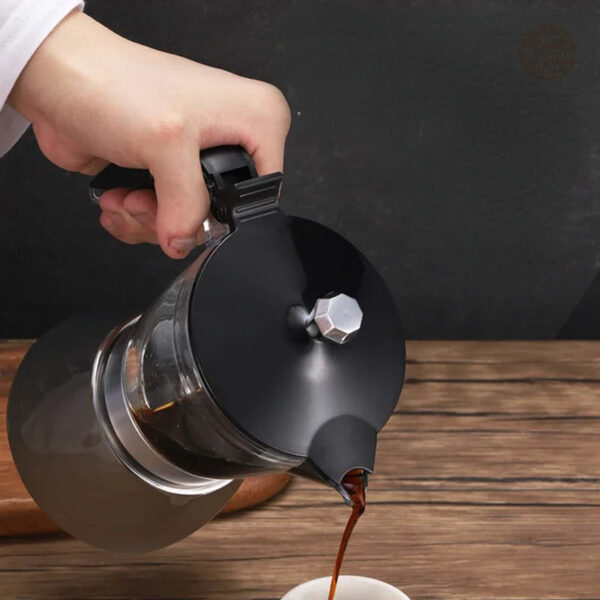 Cafetière Italienne en inox, design moderne et élégant