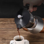Accessoire de cuisine : cafetière italienne inox chic