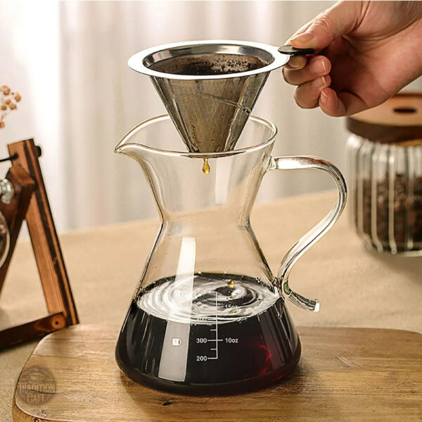 Cafetière filtre manuelle en verre élégant