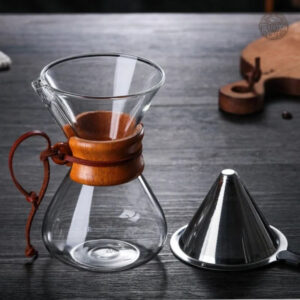 Cafetière manuelle design pour une préparation raffinée
