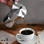 Cafetière italienne 12 tasses, design rétro élégant