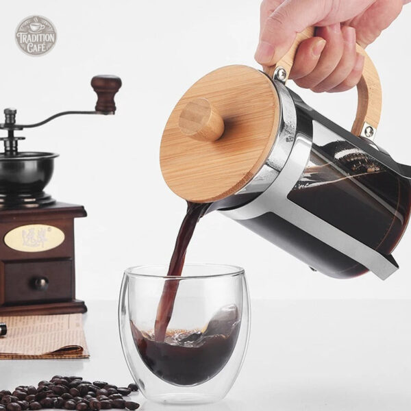 Cafetière à piston pour un café savoureux et riche