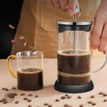 Cafetière en verre, piston inox, préparation café facile