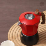 Cafetière italienne rouge et noire élégante