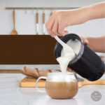 Appareil à chauffer le lait au design moderne