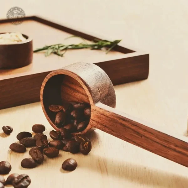 Ustensile de cuisine pratique en bois