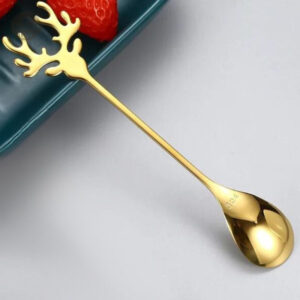 Cuillère dorée pour préparer le moka