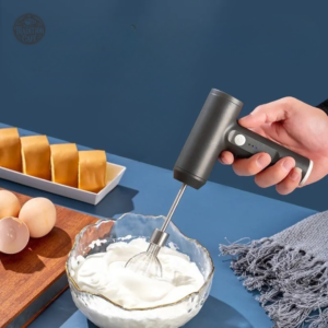 Fouet de cuisine noir pour préparation facile et rapide