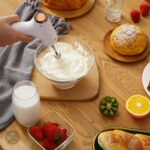 Fouet compact blanc, idéal pour la pâtisserie et la cuisine
