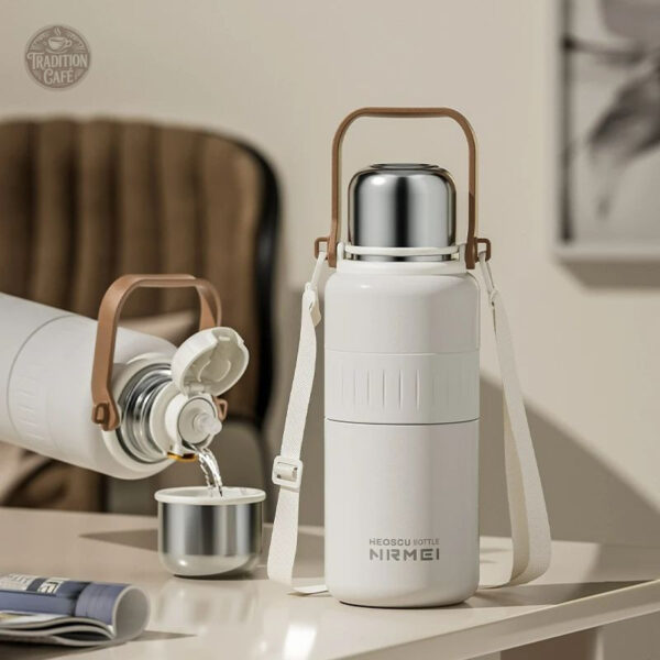 Gourde isotherme 1,5L design pratique et robuste
