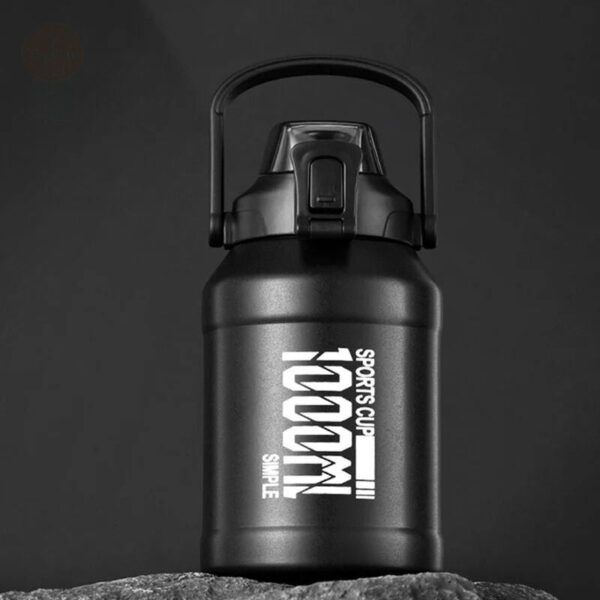 gourde-isotherme-1-5l-noire-anse-1 Gourde isotherme 1,5L noire avec anse intégrée