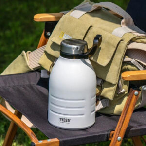 Gourde isotherme 1,5L avec paille amovible