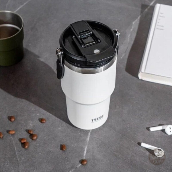 gourde-isotherme-750ml-format-tasse-1 Gourde Isotherme 750ml en forme de tasse