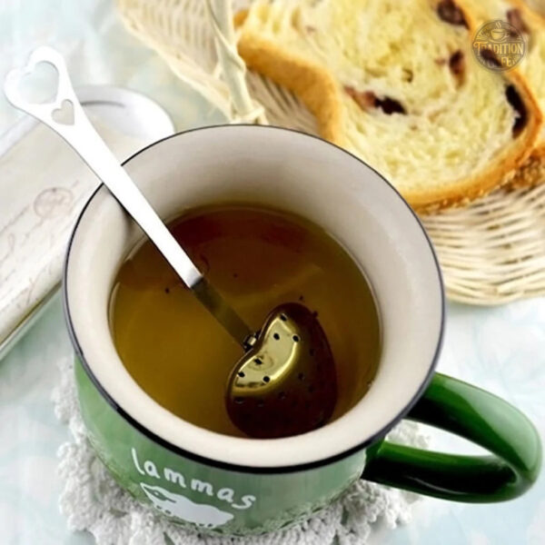 Infuseur à thé design cœur, idéal pour les amateurs de thé