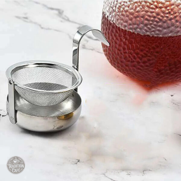 Infuseur inox élégant pour une préparation de thé simplifiée