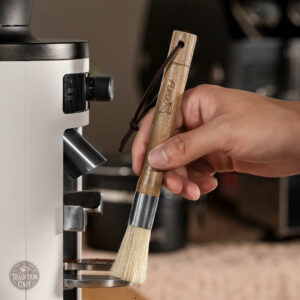 Accessoire barista : pinceaux en bois pour un nettoyage efficace