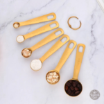 Cuillères doseuses en métal doré, design chic et pratique