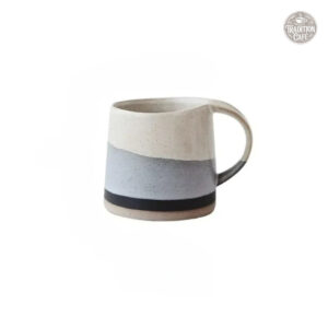 Mug en grès moderne au design épuré