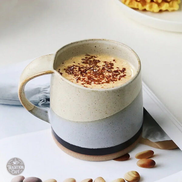 Mug en grès élégant pour un style moderne