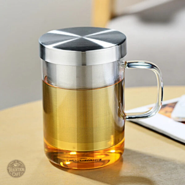 mug-infuseur-moderne-design-1 Mug infuseur moderne au design élégant