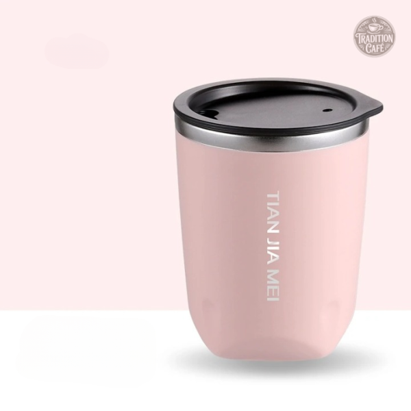 Mug rose avec capuchon, idéal pour boissons chaudes
