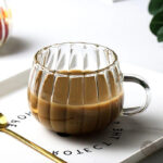 Mug en verre transparent avec poignée élégante