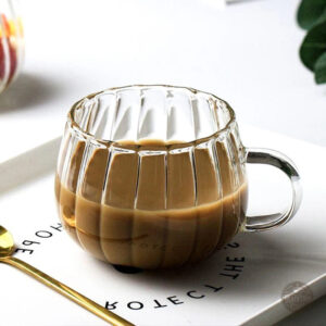 Mug en verre transparent avec poignée élégante
