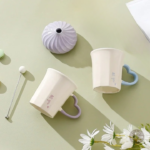 Mug original en céramique pour les amateurs de thé