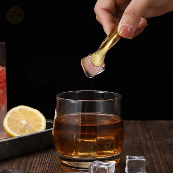 Accessoire élégant pour servir le sucre