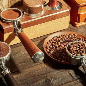 Accessoire café : percolateur avec poignée en bois