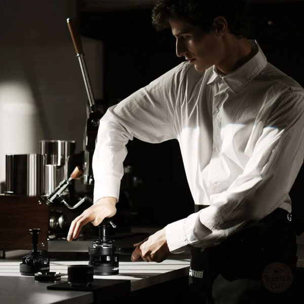 Tamper Professionnel Noir et Argenté pour café