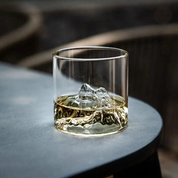 Tasse en verre 200 ml avec design montagne