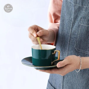 Tasse à café élégante avec support en céramique
