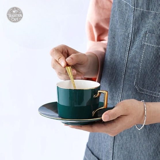 tasse-cafe-support-ceramique-elegante-1 Tasse à café élégante avec support en céramique