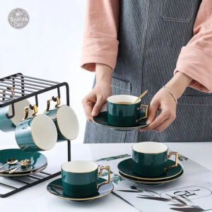 Accessoire de table : tasse à café en céramique élégante