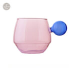 Tasse transparente pour un style contemporain en cuisine