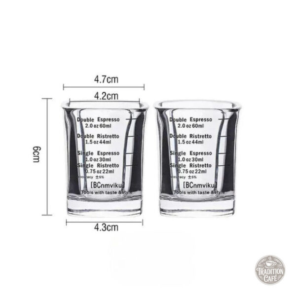 Tasse à café en verre - design fonctionnel et moderne