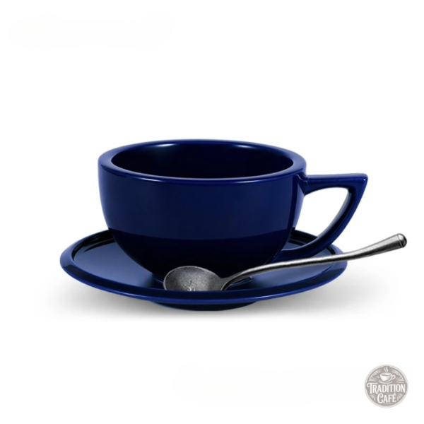 Ensemble tasse cappuccino et assiette assortie