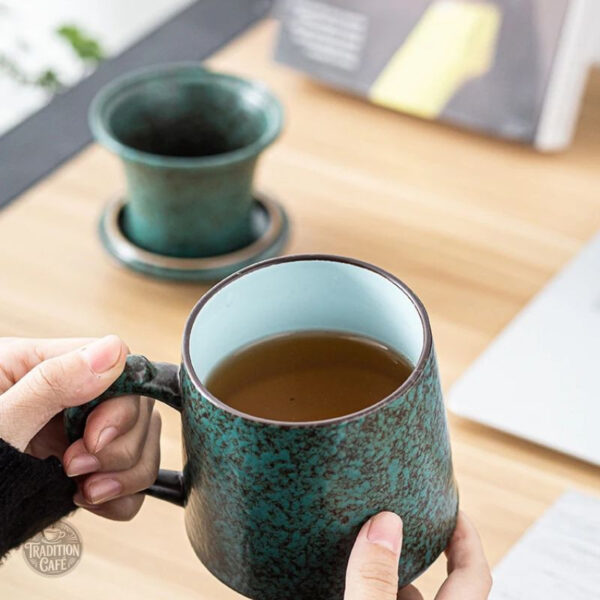 Tasse rustique pour thé avec couvercle pratique