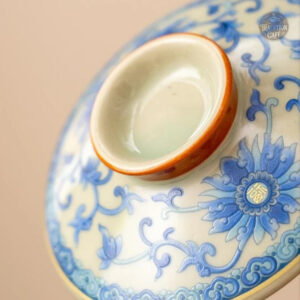 Design chinois pour une tasse à thé raffinée