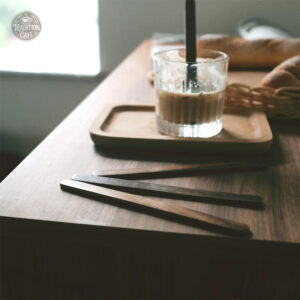 Touillette en bois pour café, design vintage et authentique