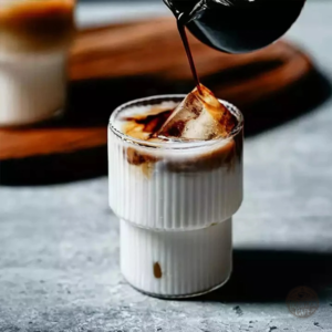 Verre à café en verre transparent élégant et moderne