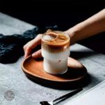 Verre à café design, parfait pour savourer vos boissons chaudes